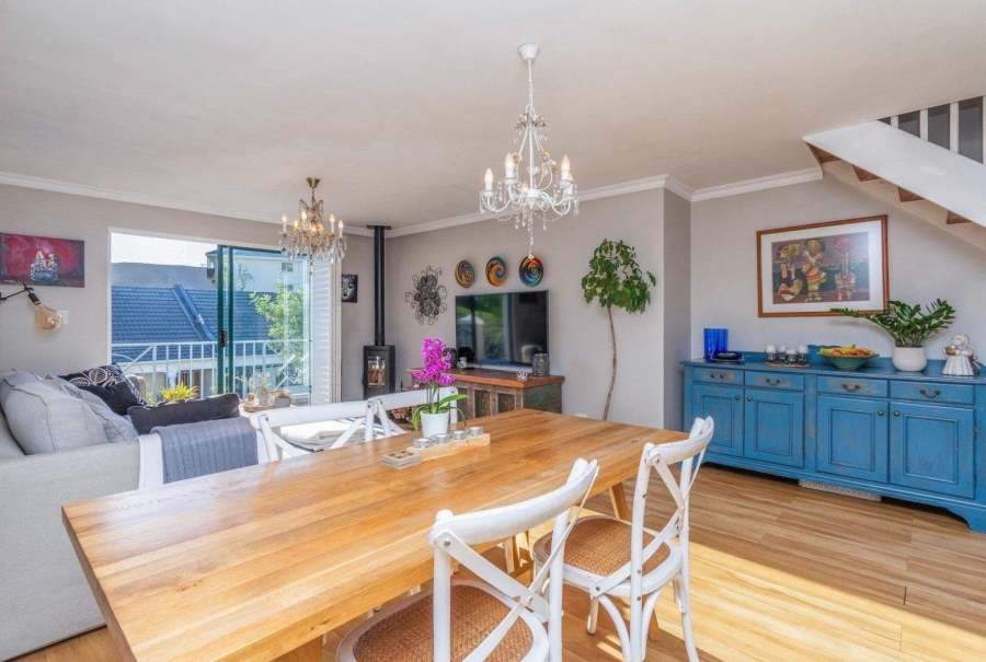 4 Bedroom Property for Sale in Vredehoek Western Cape